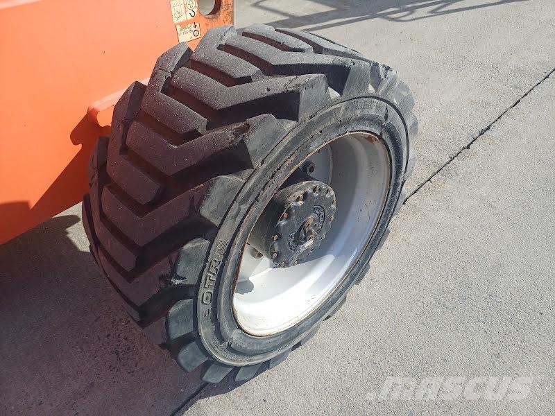 JLG 800AJ Zglobne podizne platforme
