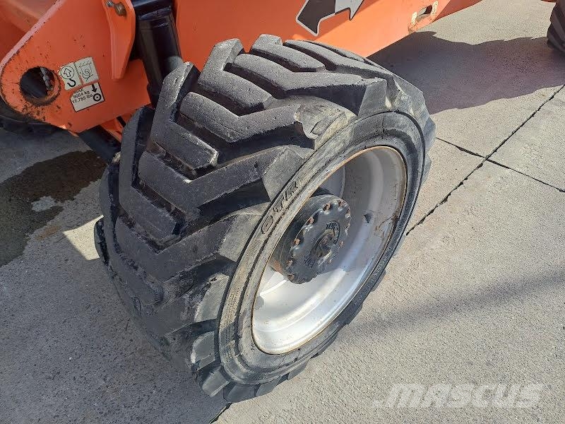 JLG 800AJ Zglobne podizne platforme