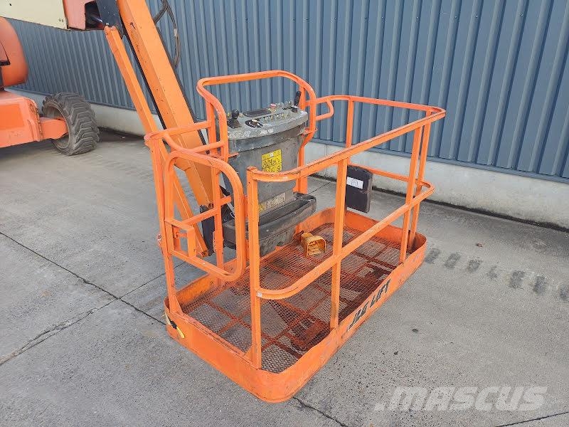 JLG 800AJ Zglobne podizne platforme