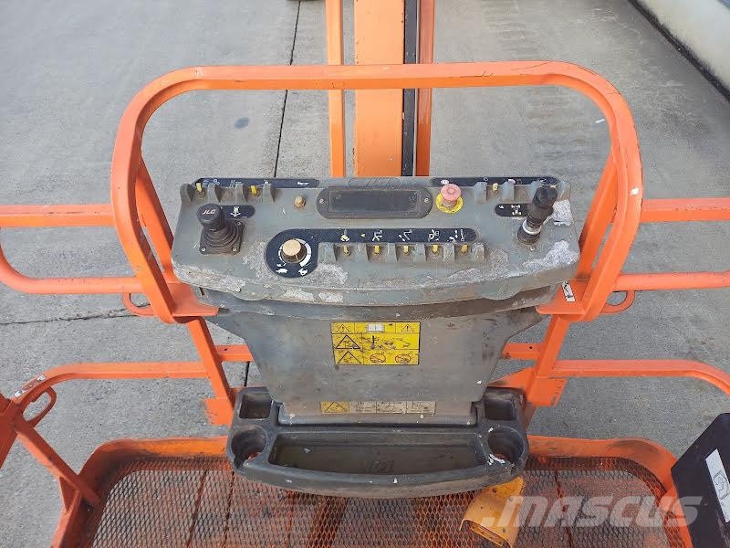 JLG 800AJ Zglobne podizne platforme