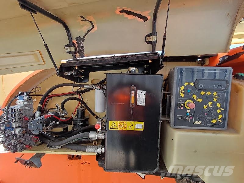 JLG 800AJ Zglobne podizne platforme