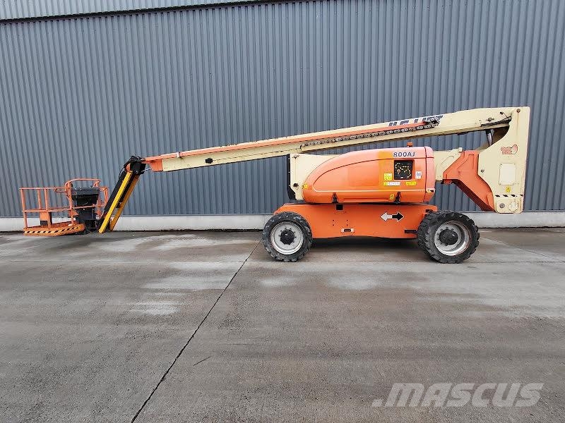 JLG 800AJ 曲臂高空工作平台