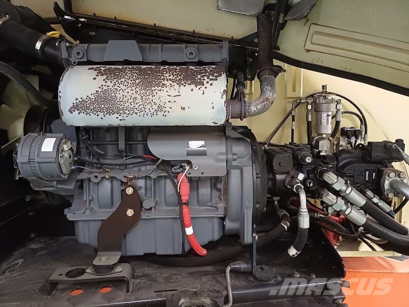 JLG 800AJ Strēles pacēlāji