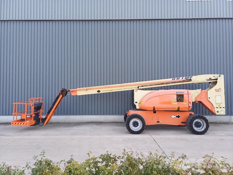 JLG 800AJ Strēles pacēlāji