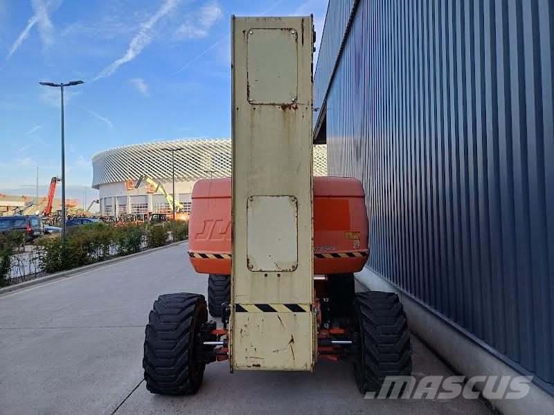 JLG 800AJ Strēles pacēlāji