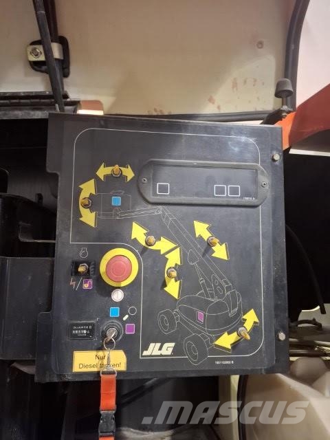 JLG 860SJ Teleskooppipuominostimet