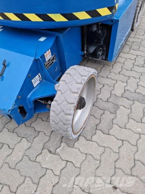 JLG E400AJPN Knikarmhoogwerkers