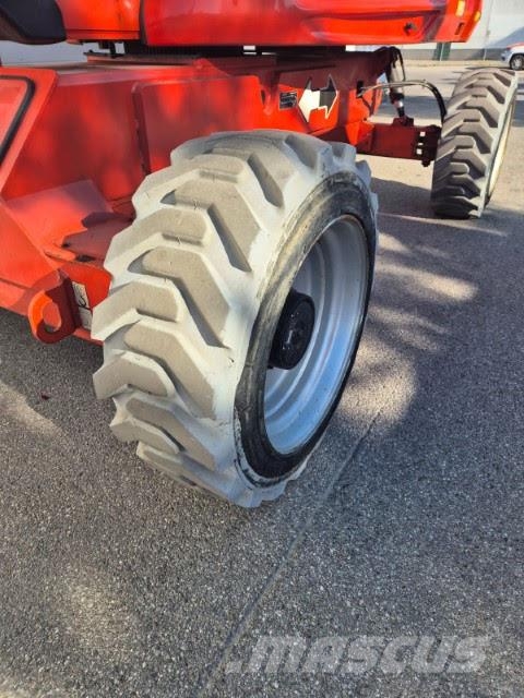 JLG M600JP Knikarmhoogwerkers