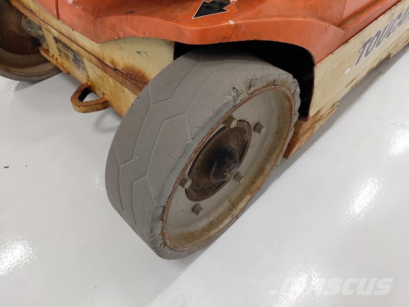 JLG TOUCAN 8E رافعات السارية الرأسية