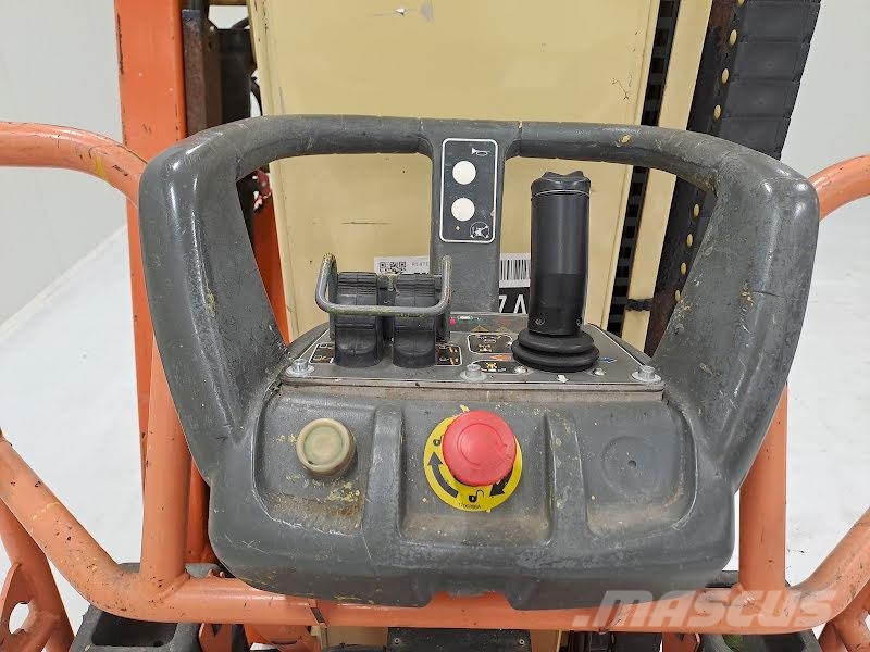 JLG TOUCAN 8E Personenliften en invalideliften