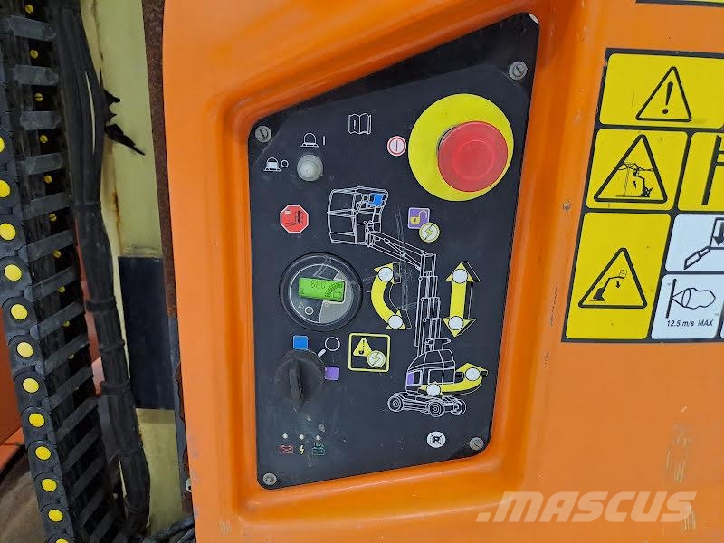 JLG TOUCAN 8E رافعات السارية الرأسية