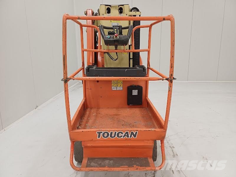 JLG TOUCAN 8E Vertikaalsed mast tõstukid
