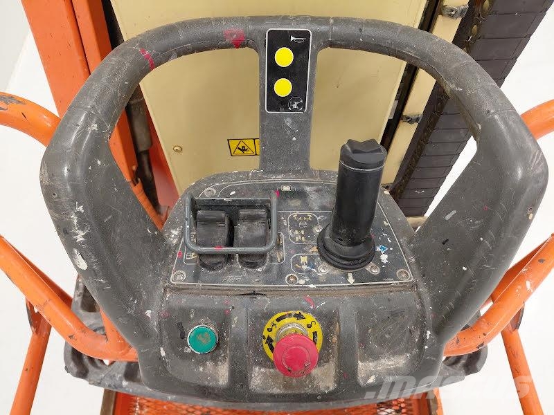 JLG TOUCAN 8E Vertikālie pacēlāji