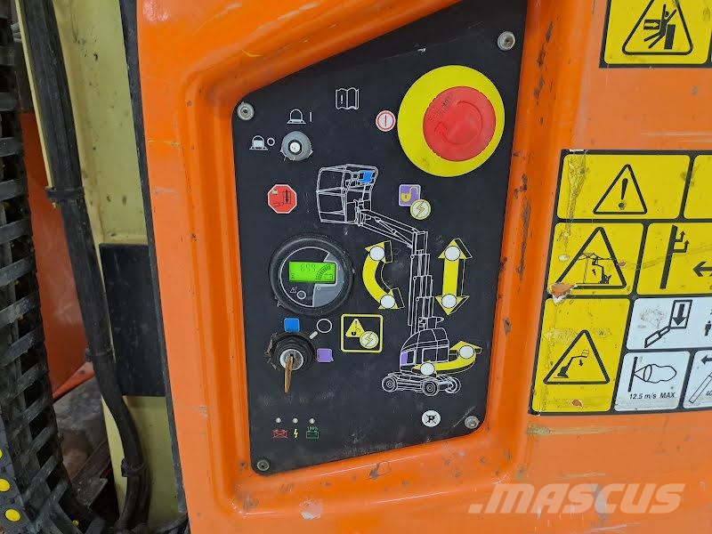 JLG TOUCAN 8E رافعات السارية الرأسية