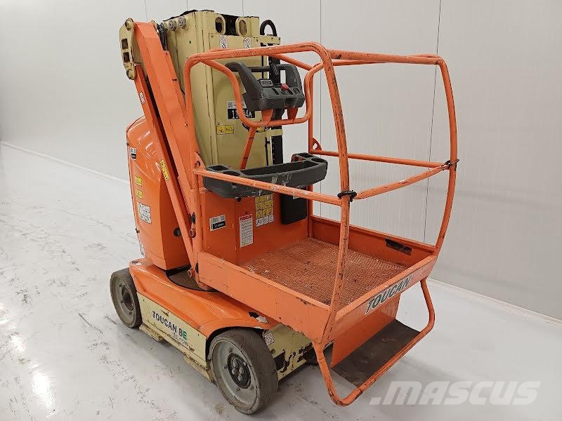 JLG TOUCAN 8E Вертикальные мачтовые подъемники