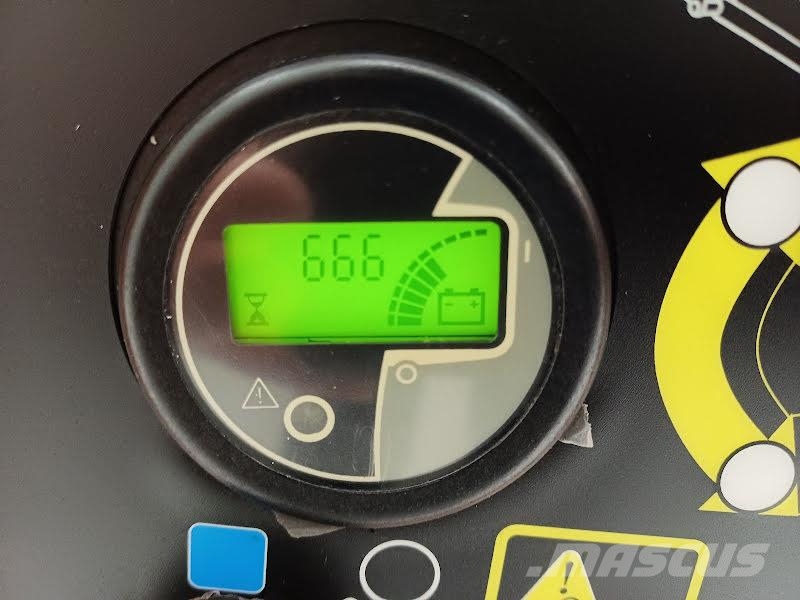 JLG TOUCAN 8E Вертикальные мачтовые подъемники