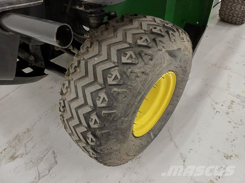 John Deere GATOR HPX815E Arbeitsfahrzeuge