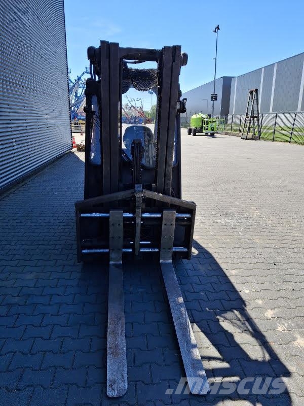 Linde E30L Electric forklifts
