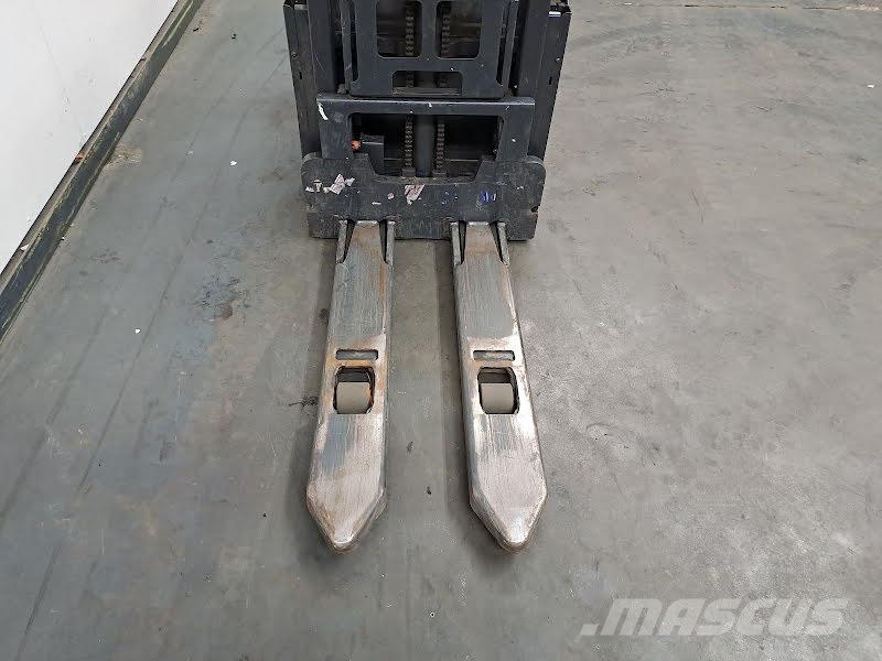 Linde N20LI Medium lift order picker