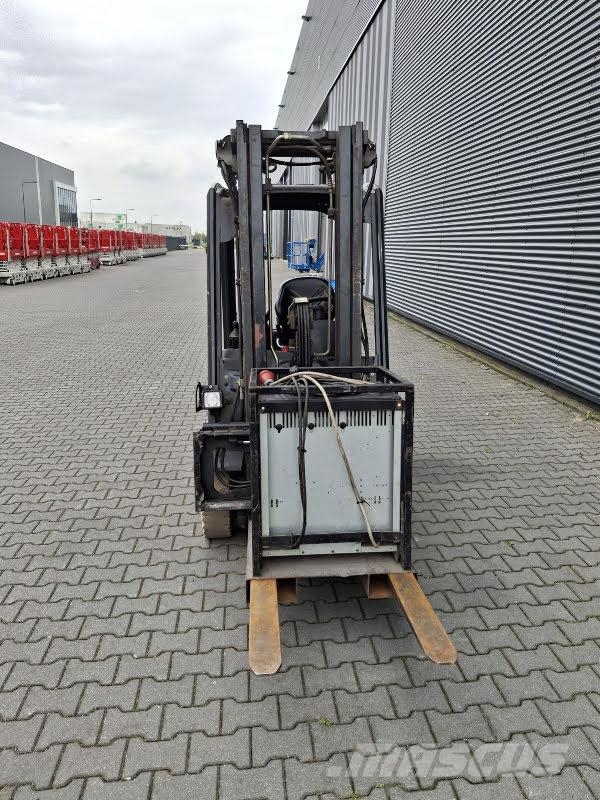 Linde E16 Chariots élévateurs électriques