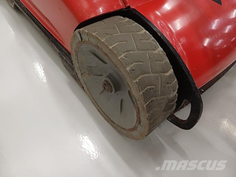 Manitou 100VJR Vertical mast lifts