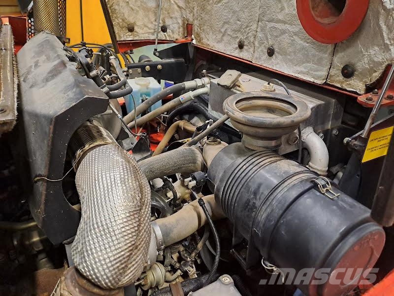 Manitou M30-4 ST3B Diesel Trucker