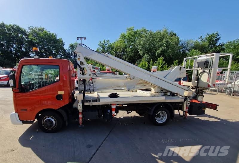 Multitel MX 250 / NISSAN CABSTAR Billyftar