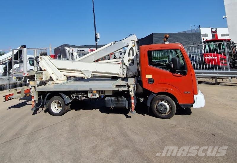 Multitel MX 250 / NISSAN CABSTAR Billyftar