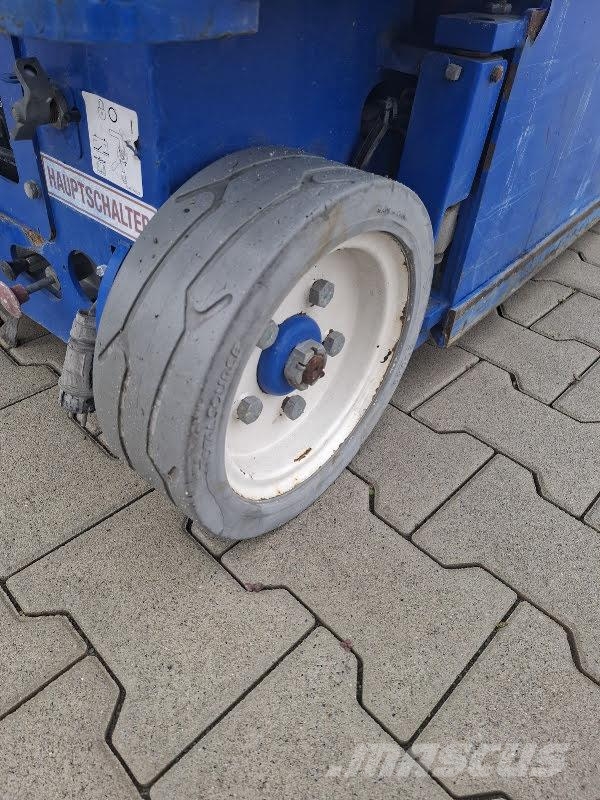 SkyJack SJIII 3219 Šķerveida pacēlāji