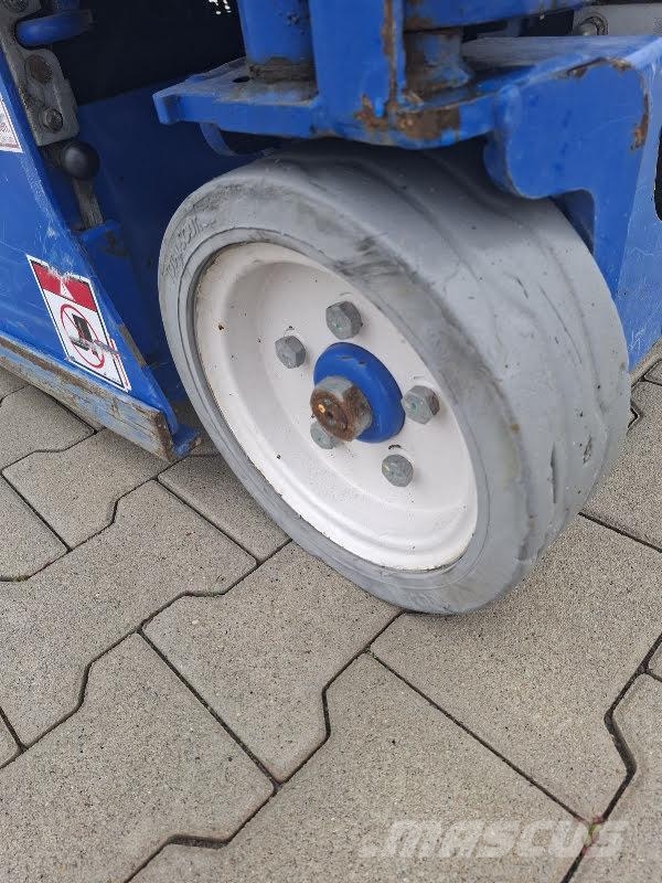 SkyJack SJIII 3219 Šķerveida pacēlāji