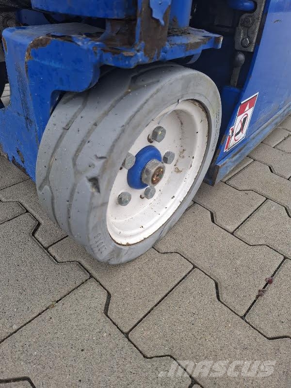 SkyJack SJIII 3219 Šķerveida pacēlāji