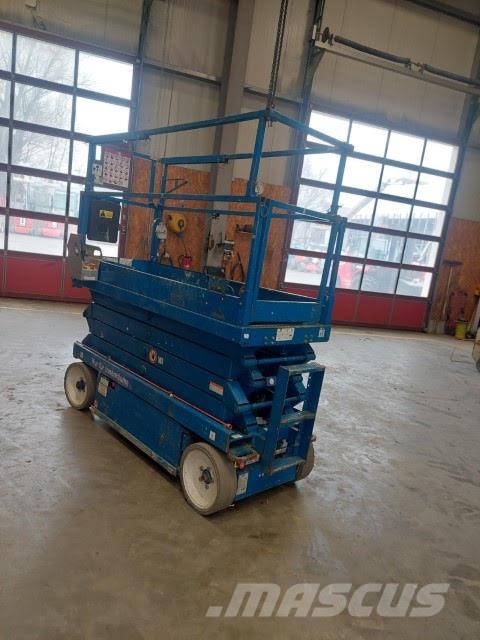 SkyJack SJIII 3226 가위형 리프트
