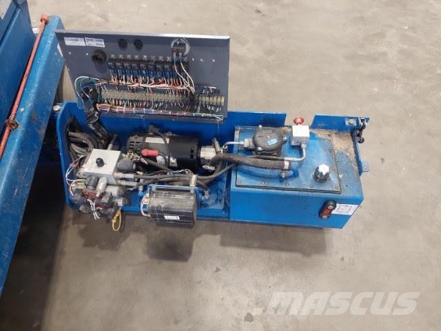 SkyJack SJIII 3226 가위형 리프트