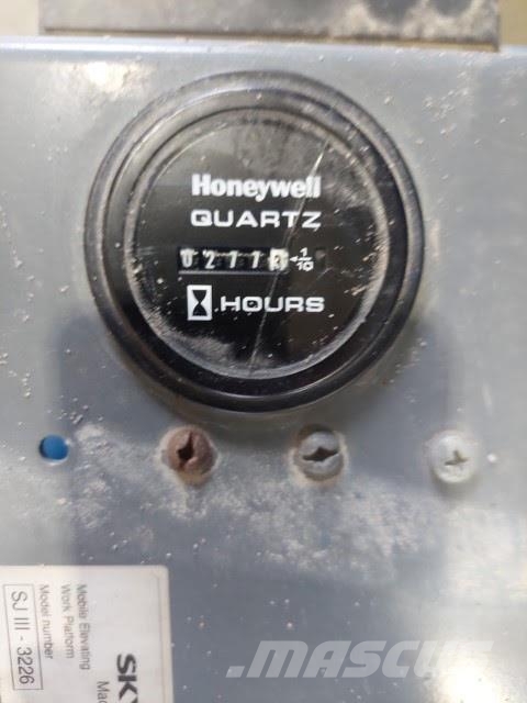 SkyJack SJIII 3226 가위형 리프트