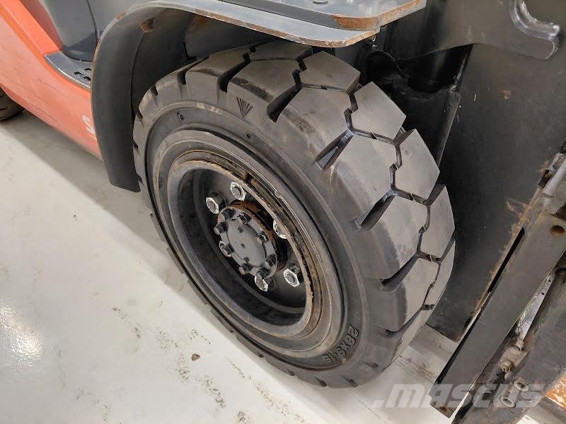 Toyota 02-8FDF30 Дизельные погрузчики