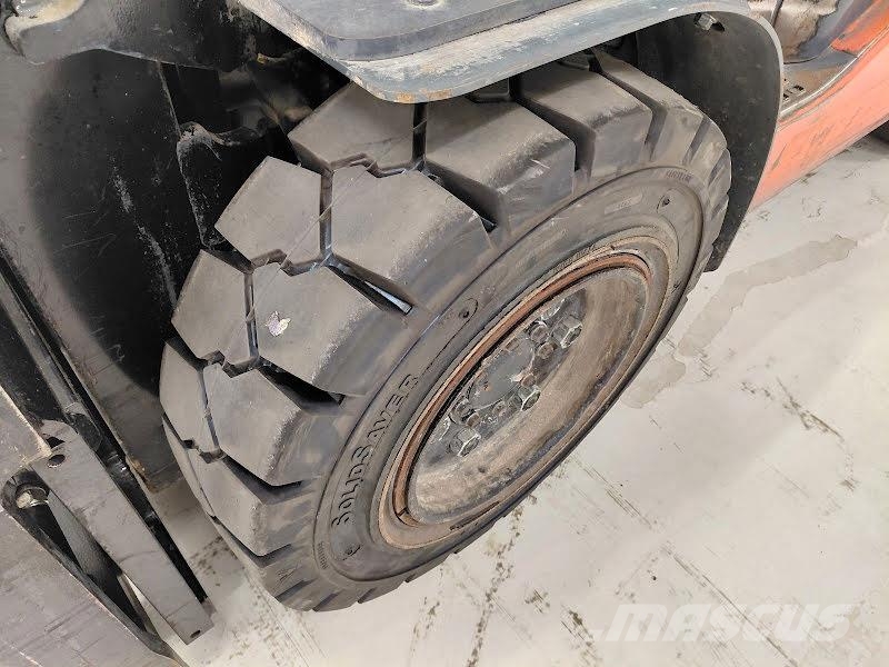 Toyota 02-8FDJF35 شاحنات الديزل