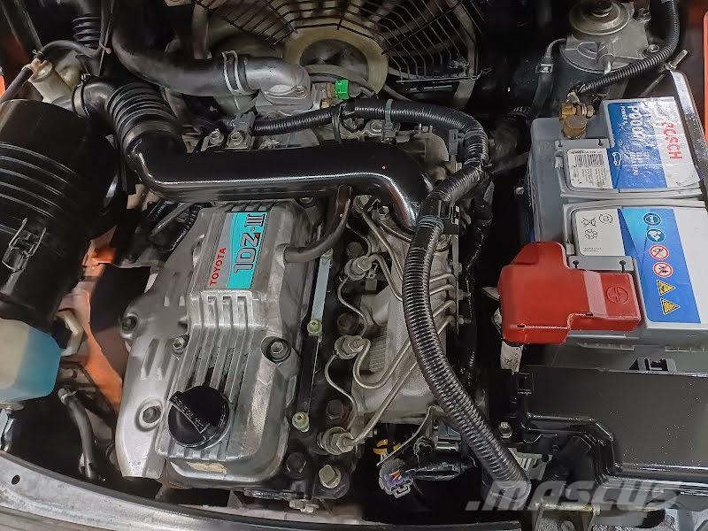 Toyota 02-8FDF30 Дизельные погрузчики