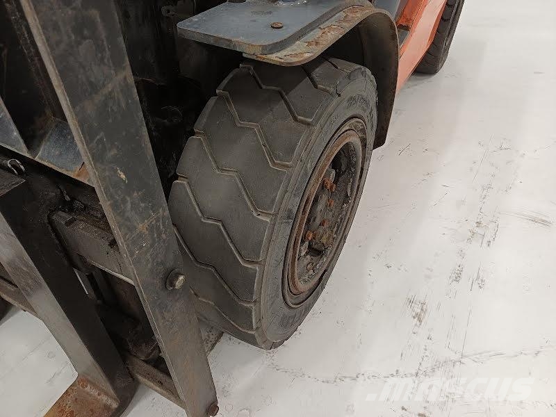 Toyota 02-8FDF30 Дизельные погрузчики
