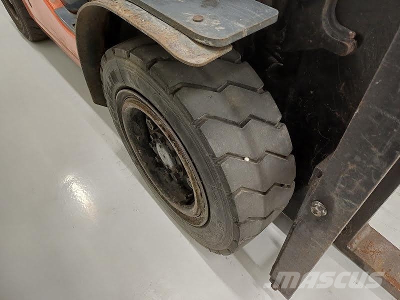 Toyota 02-8FDF30 Дизельные погрузчики