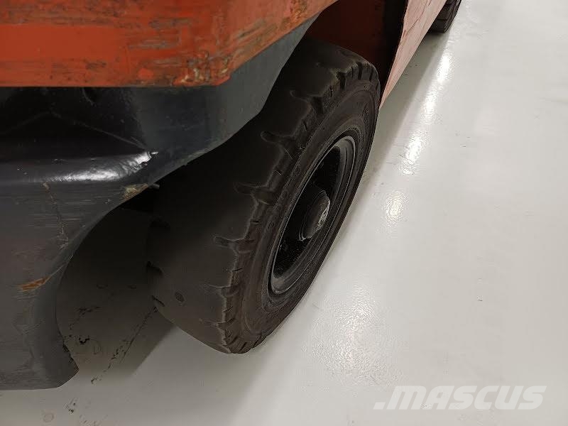 Toyota 02-8FGF25 Газовые погрузчики