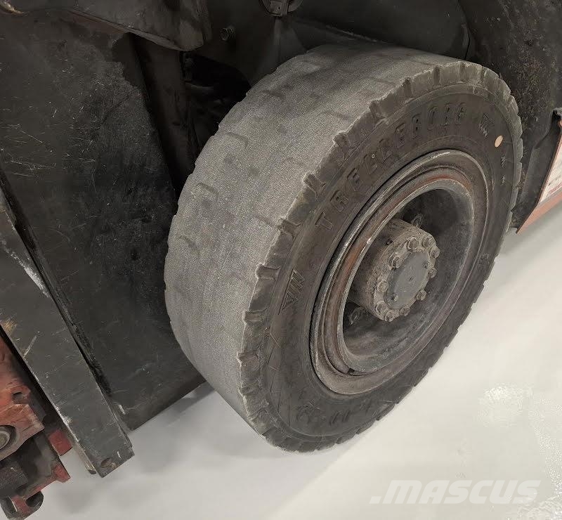 Toyota 02-8FGF25 Камиони с АГУ