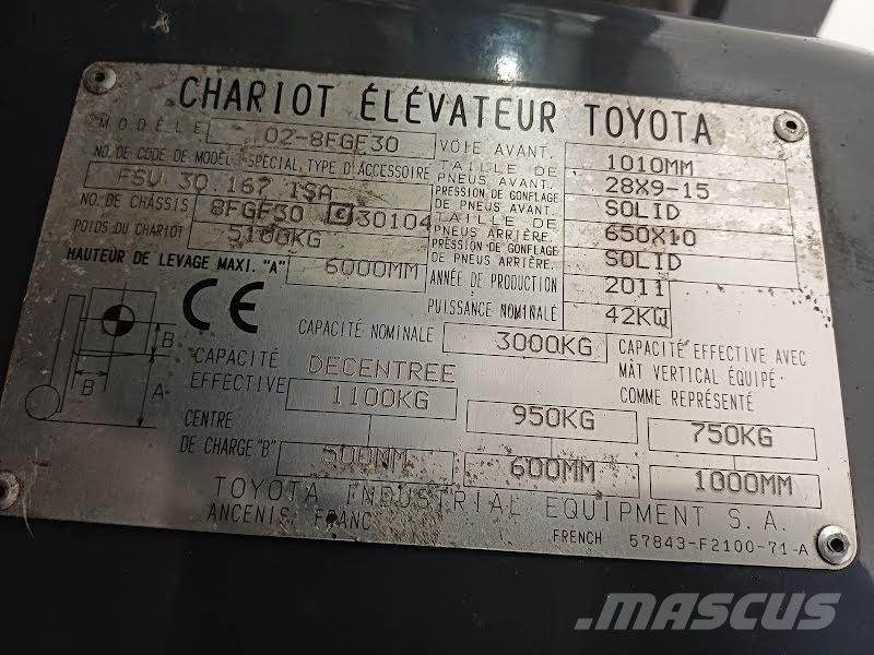 Toyota 02-8FGF30 Gaasitõstukid