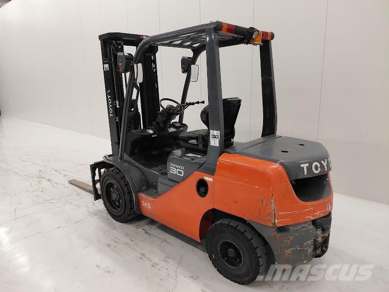 Toyota 02-8FDF30 Дизельные погрузчики