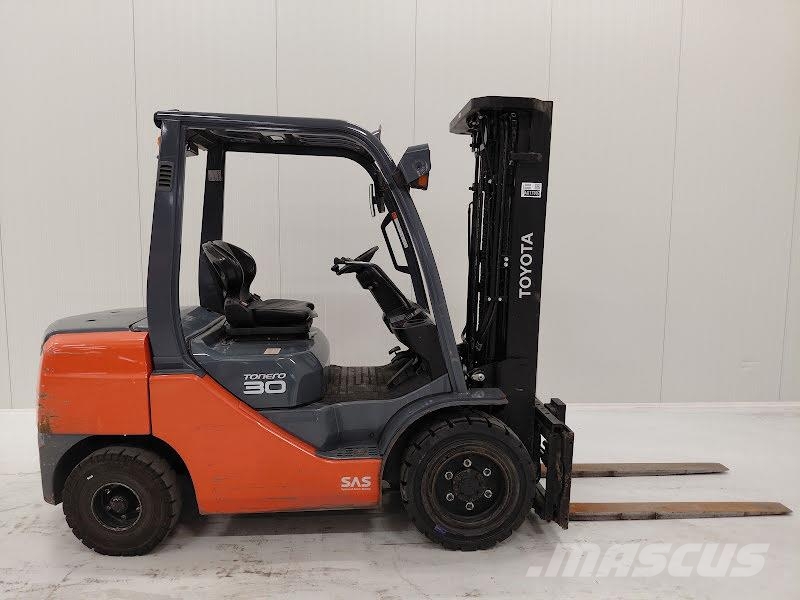 Toyota 02-8FDF30 Дизельные погрузчики