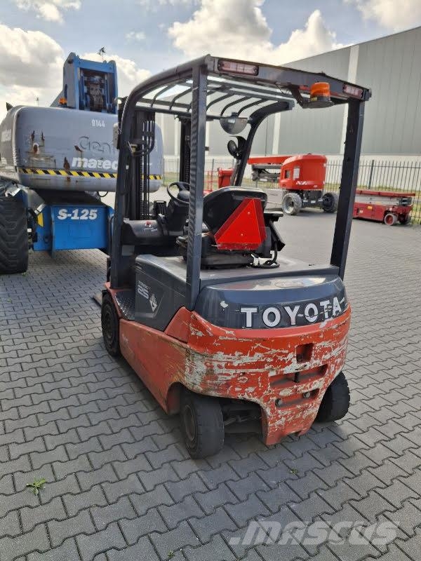 Toyota 8FBMKT25 Empilhadores eléctricos