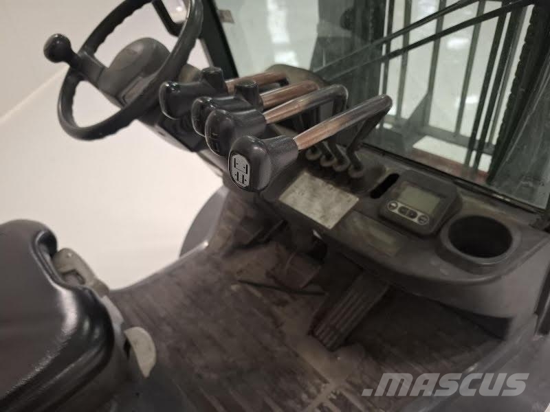 Toyota 02-8FGF25 Камиони с АГУ