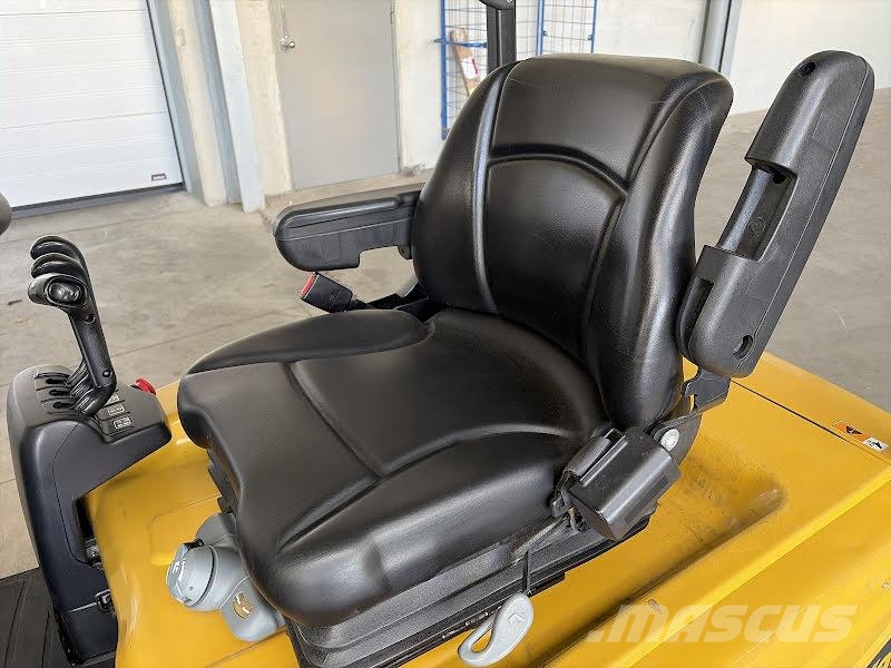 Yale ERP20VT شاحنات ذات رافعات شوكية تعمل بالكهرباء