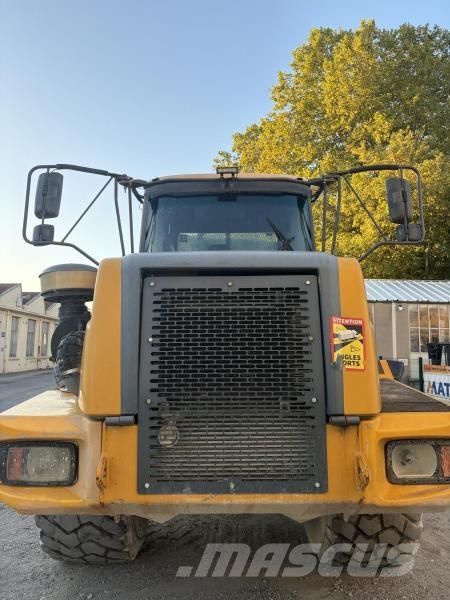 Bell B30D Tombereau articulé