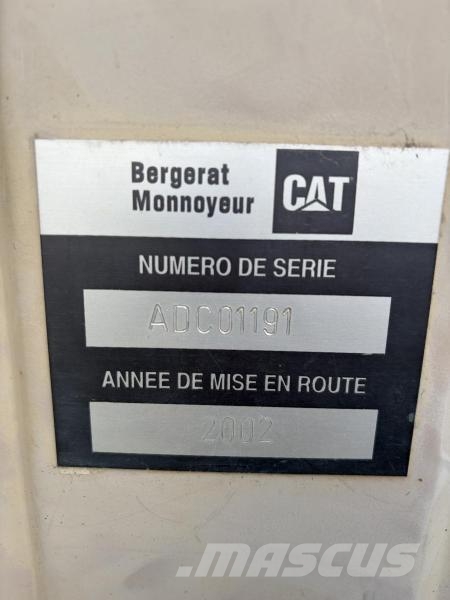 CAT 318BL Bandgrävare