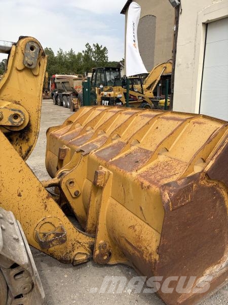 CAT 963D Pásové nakladače